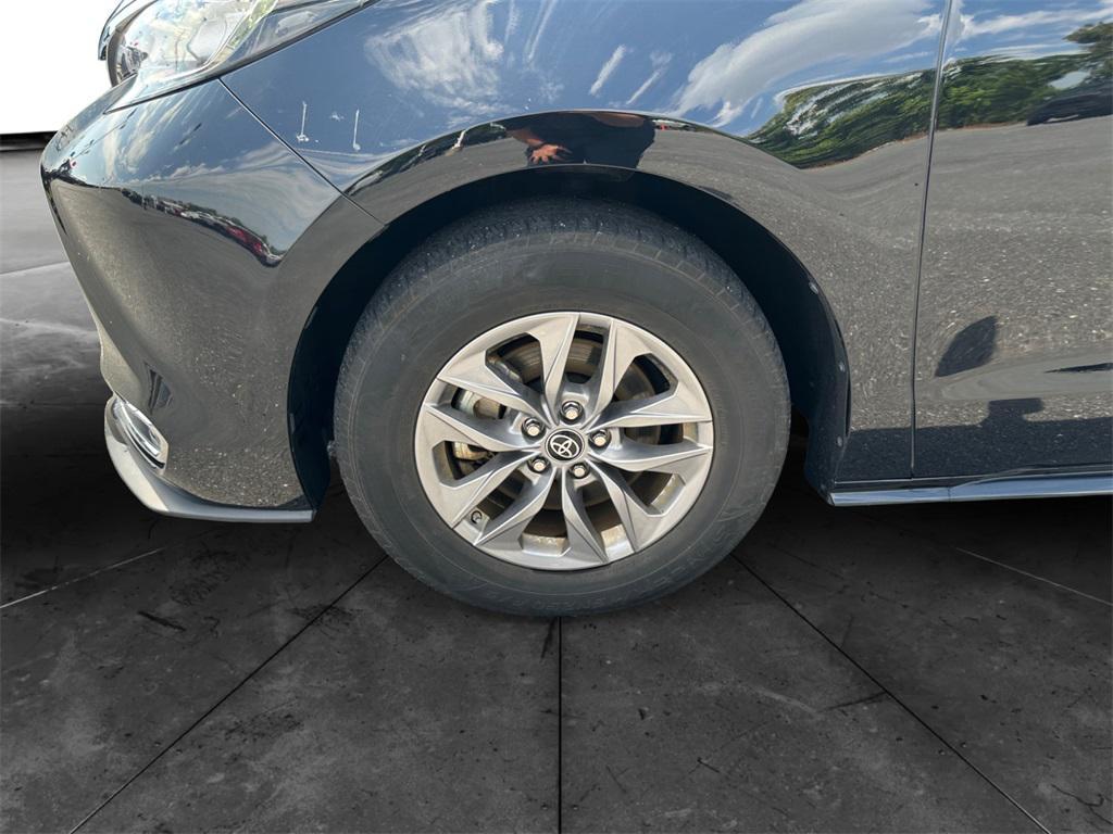used 2023 Toyota Sienna car, priced at $36,600
