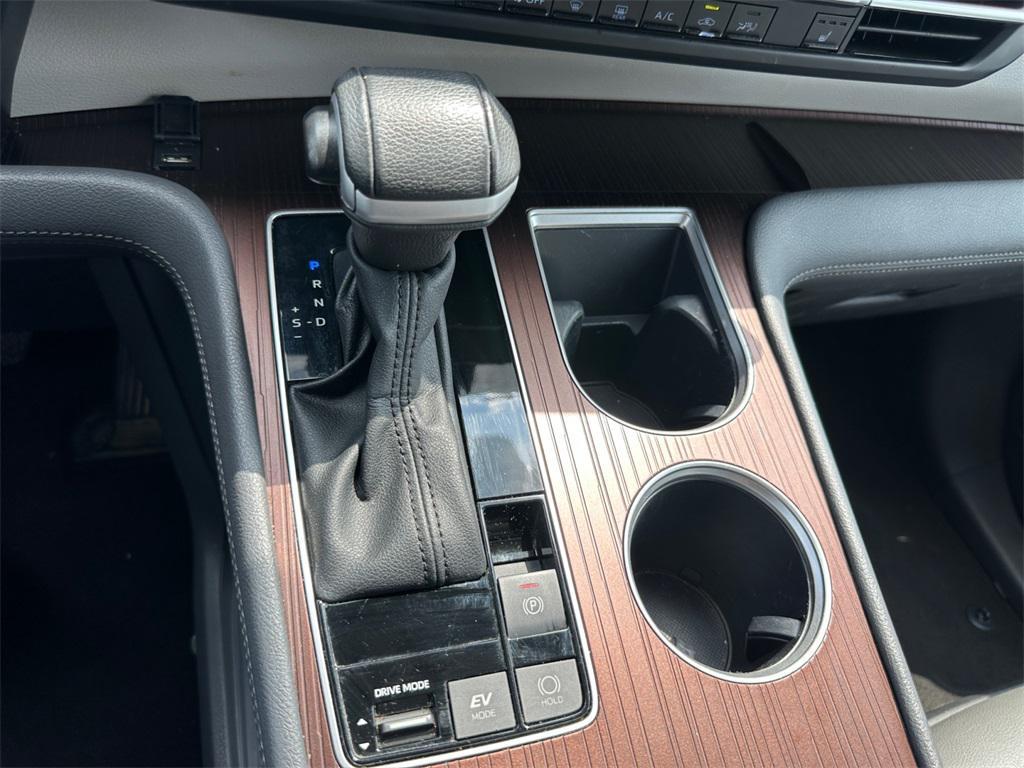 used 2023 Toyota Sienna car, priced at $36,600