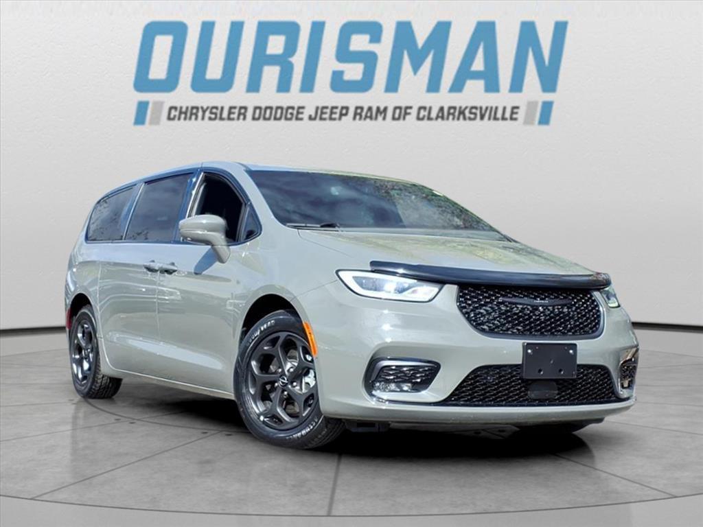 used 2022 Chrysler Pacifica Hybrid car, priced at $30,500