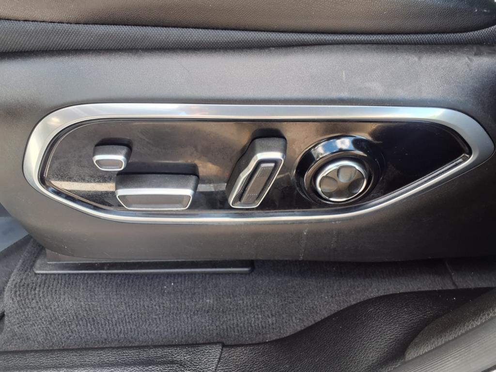 used 2024 Jeep Grand Cherokee L car, priced at $41,604