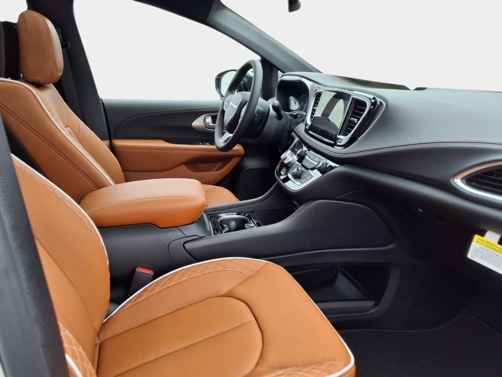 new 2026 Chrysler Pacifica car, priced at $52,932