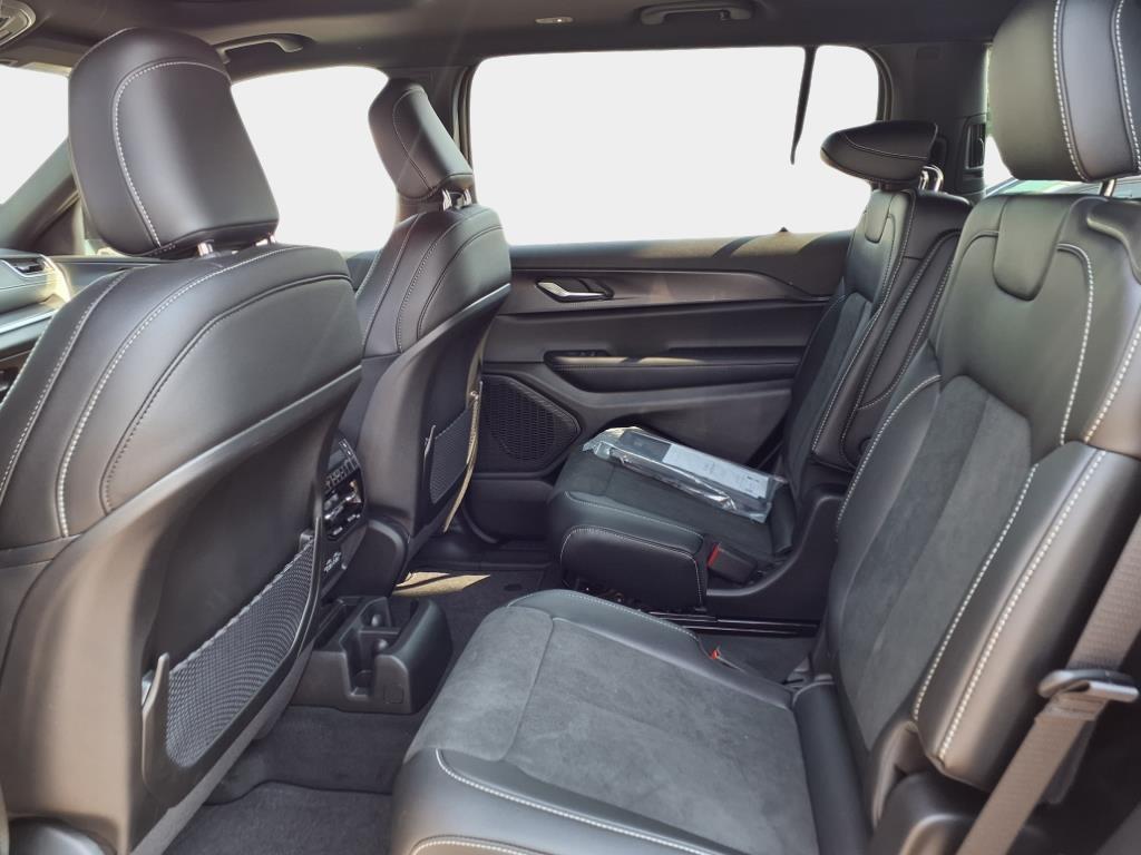 new 2025 Jeep Grand Cherokee L car, priced at $42,690