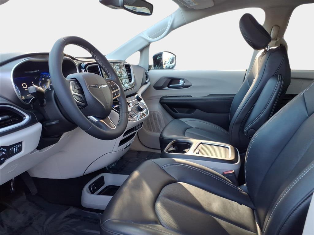 used 2024 Chrysler Pacifica car, priced at $27,200