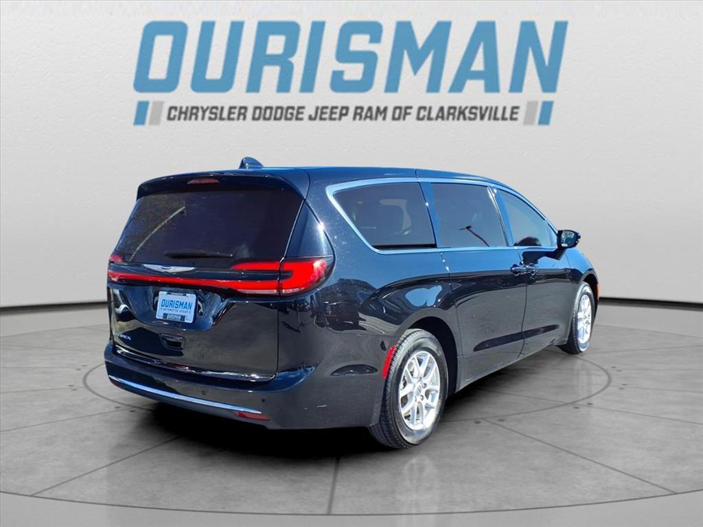 used 2024 Chrysler Pacifica car, priced at $27,200