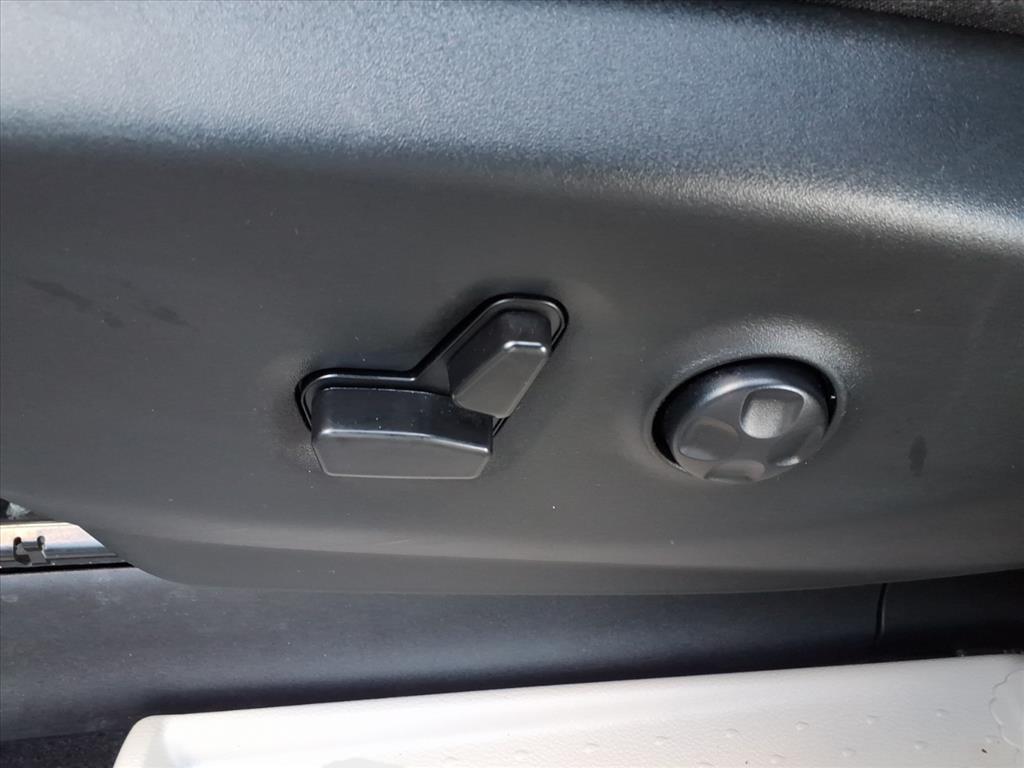 used 2024 Chrysler Pacifica car, priced at $27,200