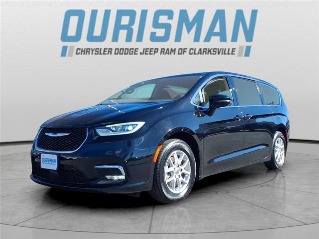 used 2024 Chrysler Pacifica car, priced at $27,200