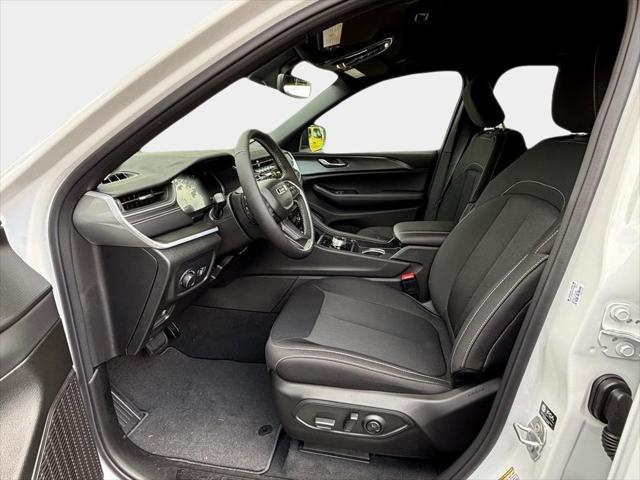 new 2024 Jeep Grand Cherokee car, priced at $33,322