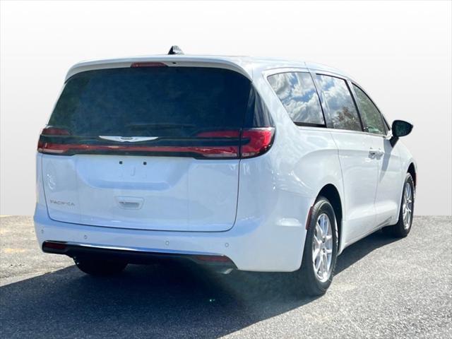 new 2024 Chrysler Pacifica car, priced at $34,780