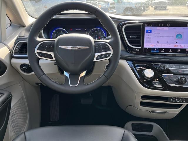 new 2024 Chrysler Pacifica car, priced at $34,780