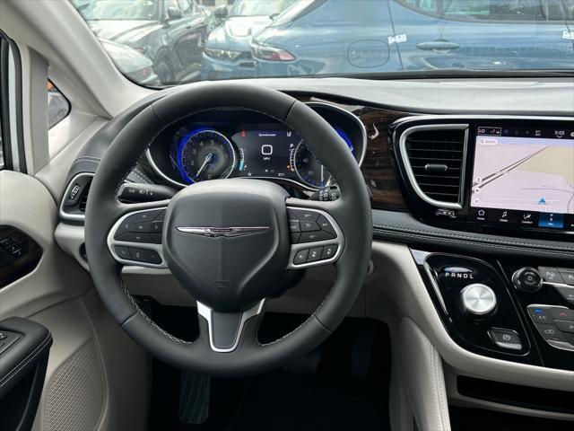 new 2024 Chrysler Pacifica car, priced at $42,961