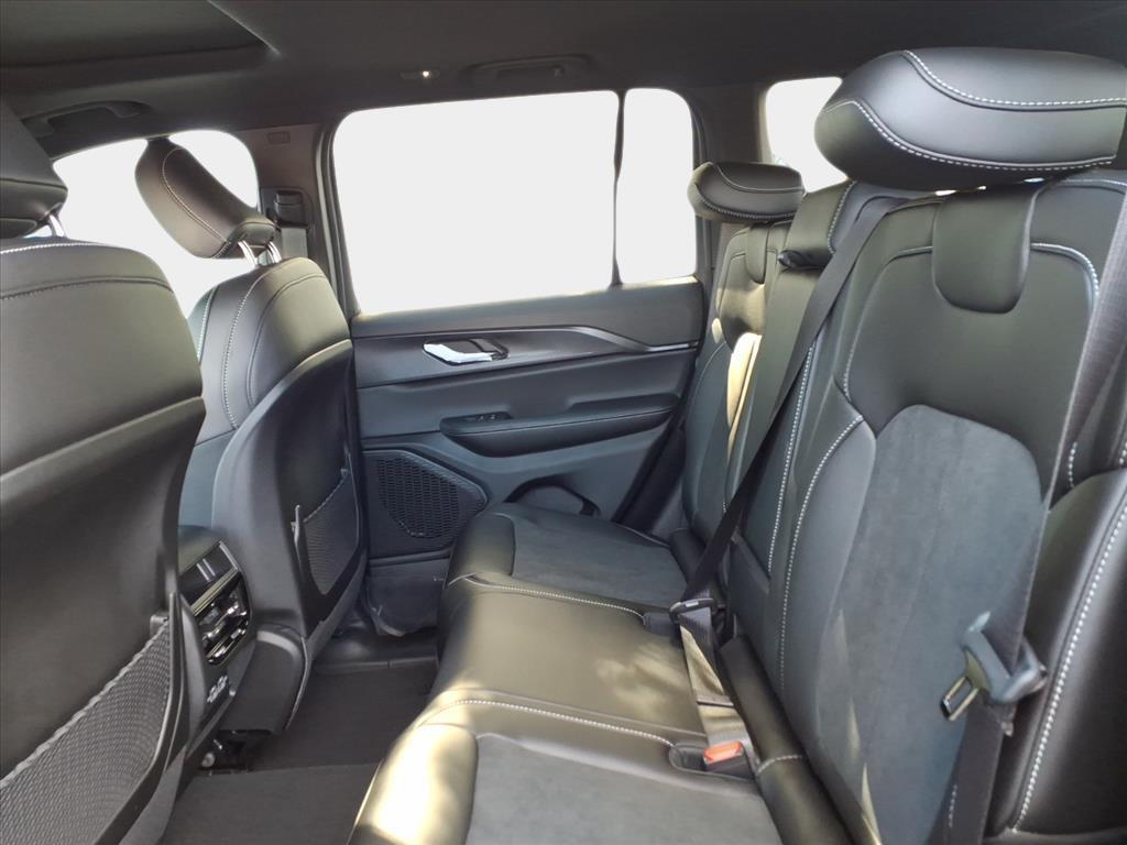 new 2025 Jeep Grand Cherokee car, priced at $34,498