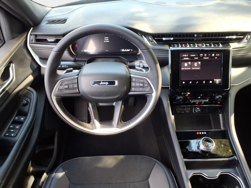 new 2025 Jeep Grand Cherokee car, priced at $34,498