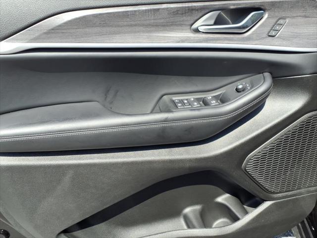 new 2025 Jeep Grand Cherokee L car, priced at $44,294