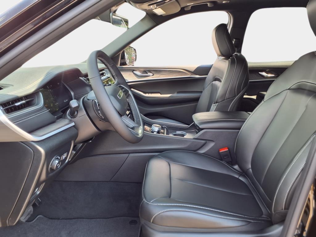 new 2025 Jeep Grand Cherokee L car, priced at $36,667