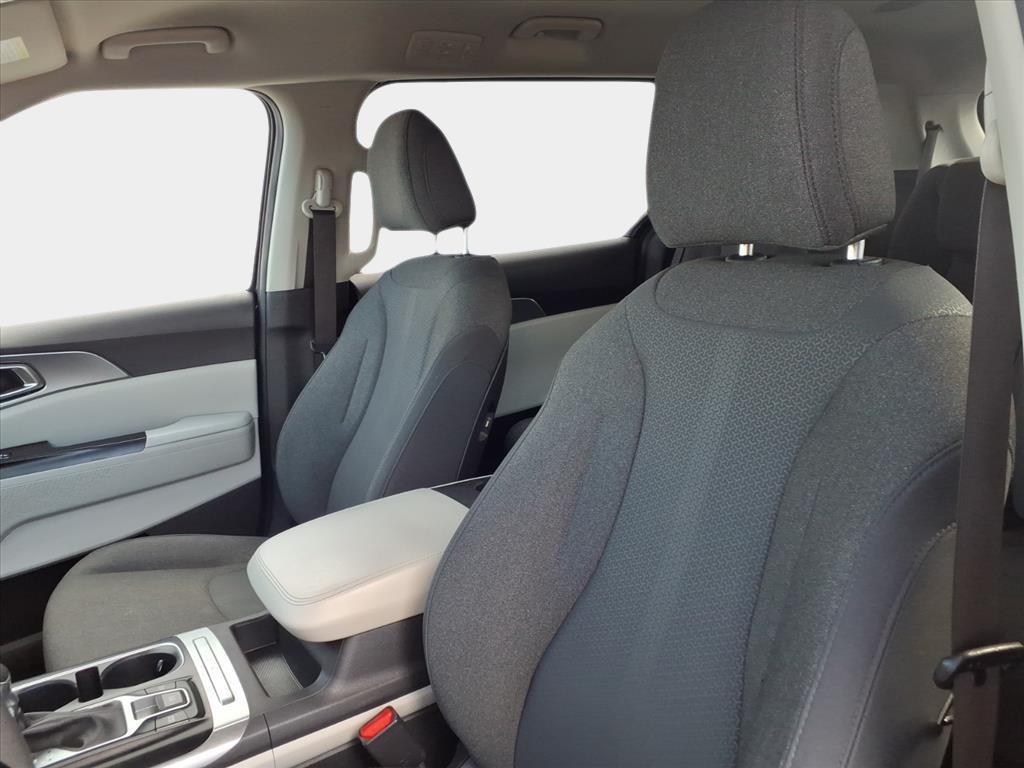 used 2022 Kia Carnival car, priced at $23,900