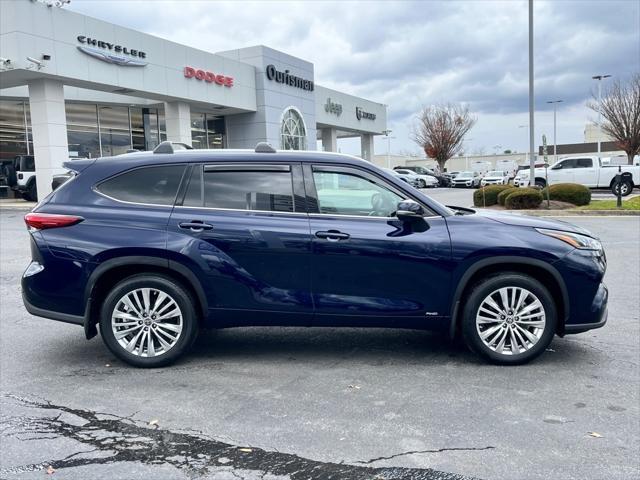 used 2023 Toyota Highlander Hybrid car, priced at $53,000