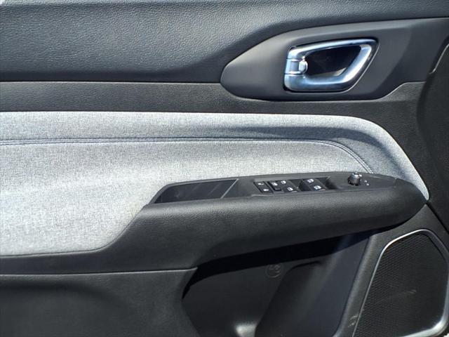new 2025 Jeep Compass car, priced at $24,727