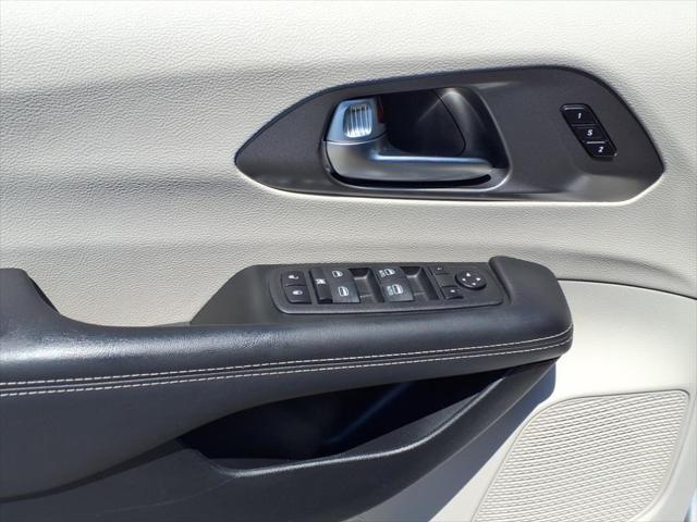 used 2023 Chrysler Pacifica car, priced at $21,000
