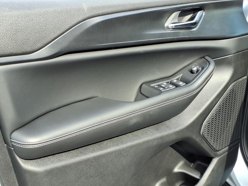 new 2025 Jeep Grand Cherokee car, priced at $35,765