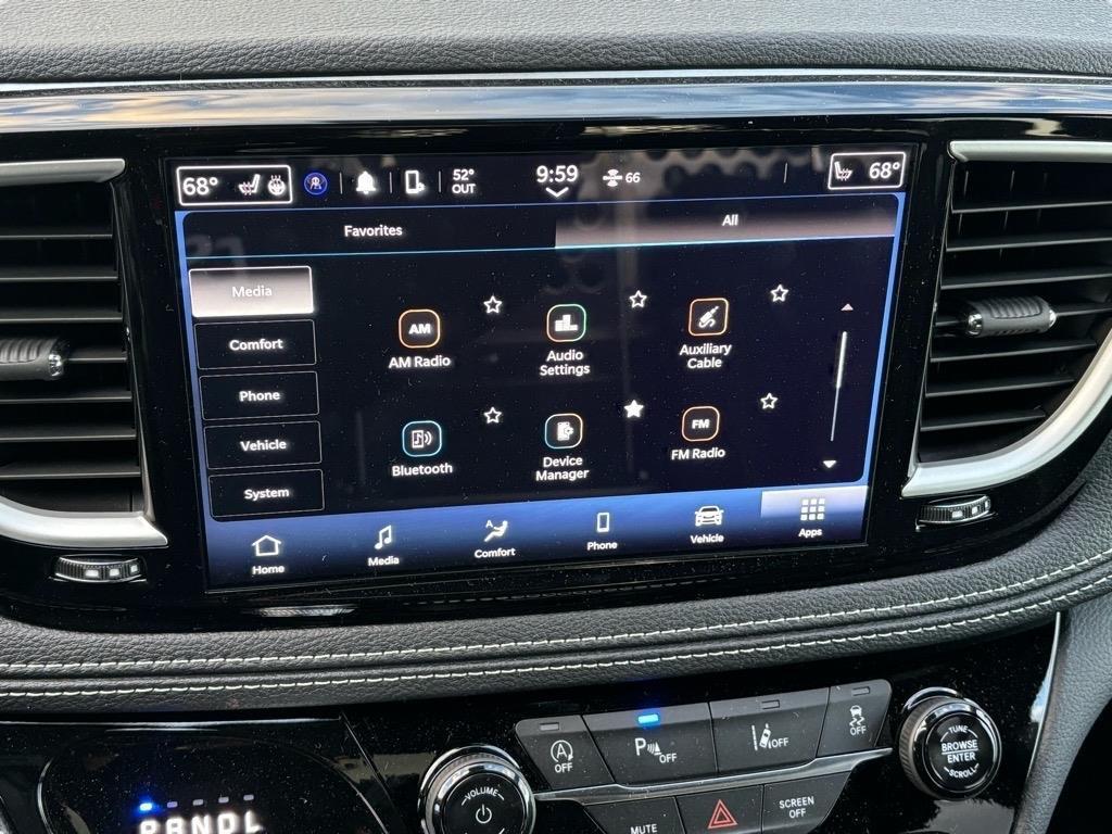 new 2024 Chrysler Pacifica car, priced at $37,893