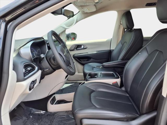 used 2023 Chrysler Pacifica car, priced at $22,000