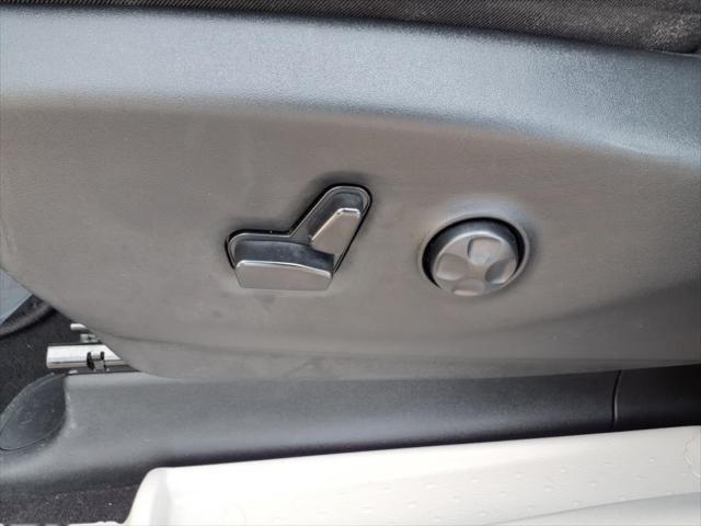 used 2023 Chrysler Pacifica car, priced at $22,000