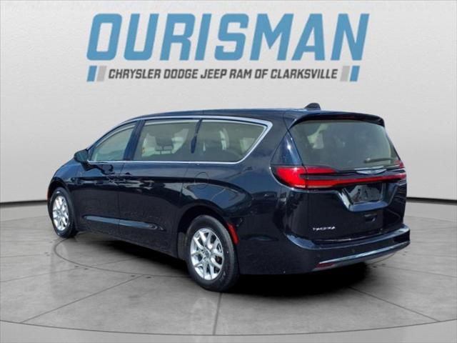 used 2023 Chrysler Pacifica car, priced at $22,000