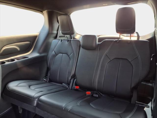 new 2025 Chrysler Pacifica car, priced at $40,499