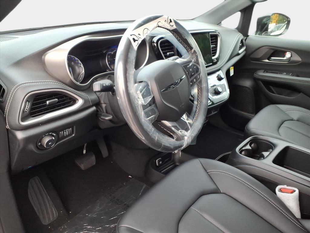 new 2026 Chrysler Pacifica car, priced at $36,239