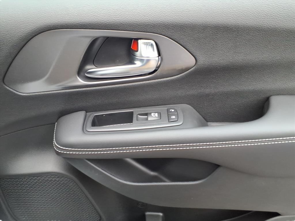 new 2026 Chrysler Pacifica car, priced at $36,239