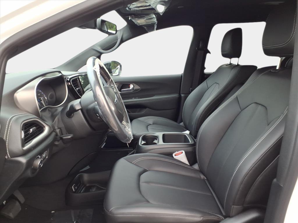 new 2026 Chrysler Pacifica car, priced at $36,239