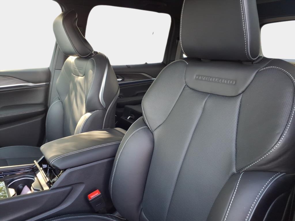 new 2025 Jeep Grand Cherokee car, priced at $54,708