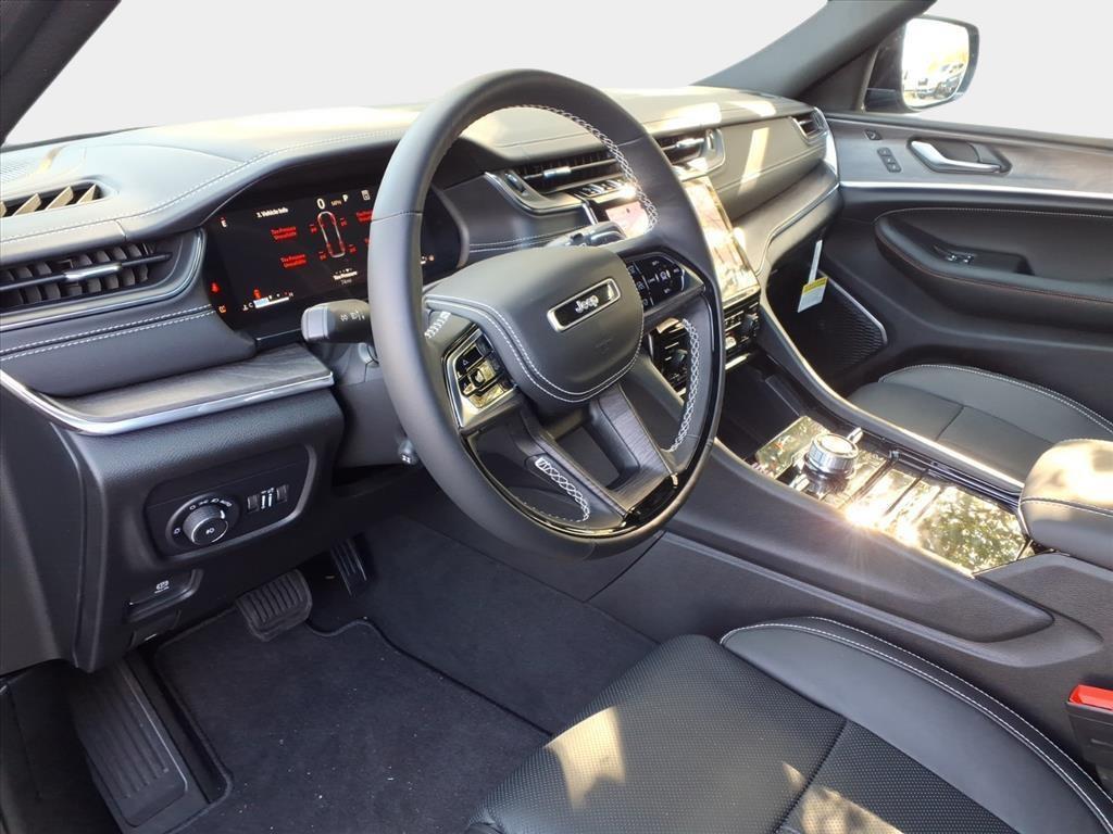 new 2025 Jeep Grand Cherokee L car, priced at $67,985