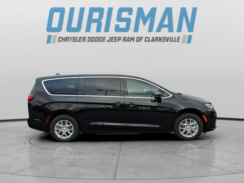 new 2026 Chrysler Pacifica car, priced at $35,255