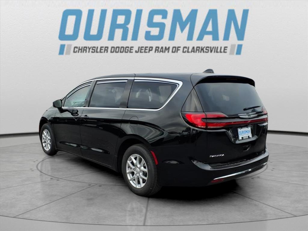 new 2026 Chrysler Pacifica car, priced at $35,255