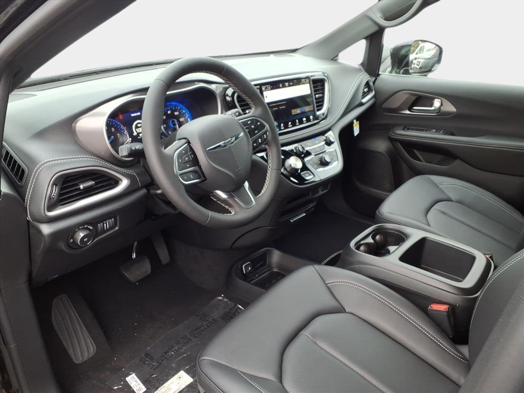 new 2026 Chrysler Pacifica car, priced at $35,255