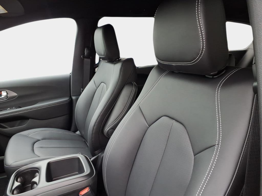 new 2026 Chrysler Pacifica car, priced at $35,255
