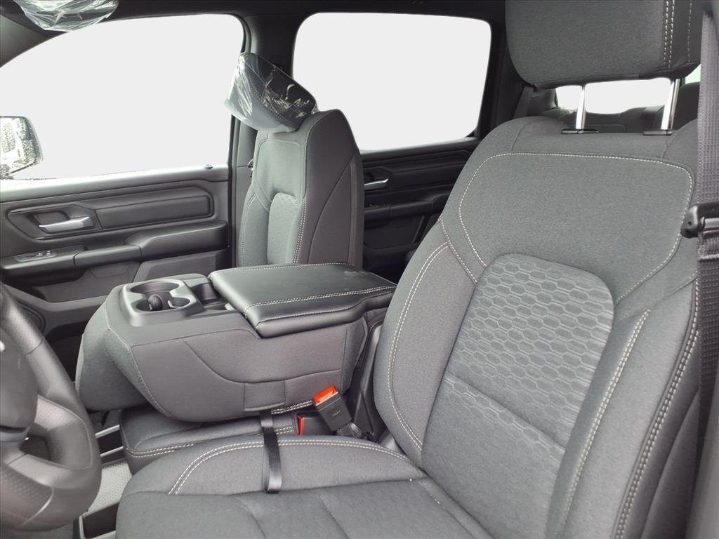 new 2025 Ram 1500 car, priced at $45,114