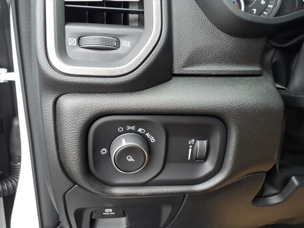 new 2025 Ram 1500 car, priced at $45,114