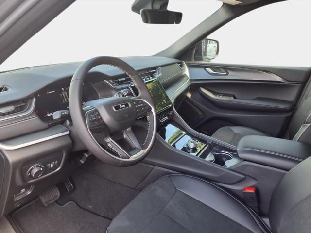 new 2025 Jeep Grand Cherokee car, priced at $36,765