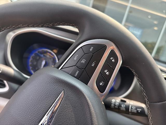 used 2023 Chrysler Pacifica car, priced at $21,400