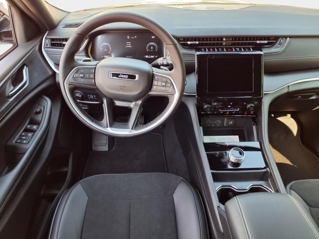 new 2025 Jeep Grand Cherokee L car, priced at $40,340