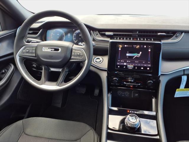 new 2025 Jeep Grand Cherokee car, priced at $34,999