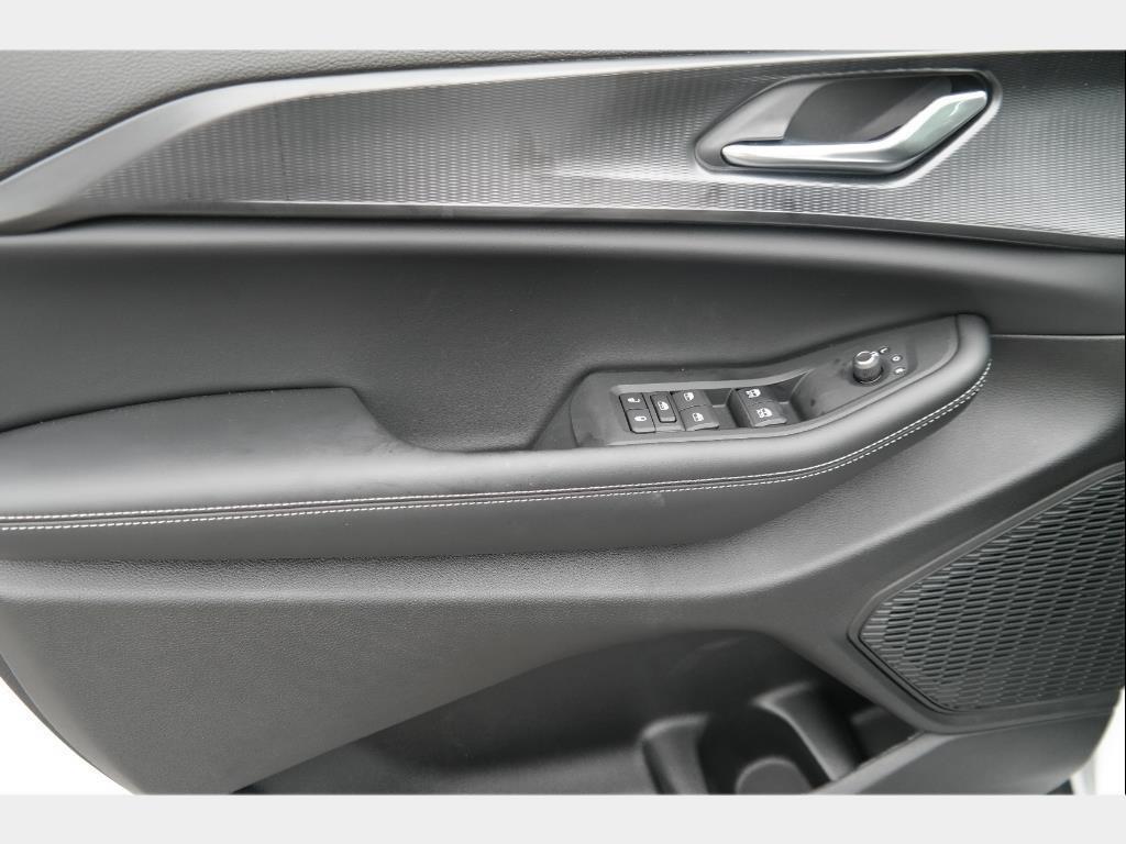 new 2025 Jeep Grand Cherokee car, priced at $33,482