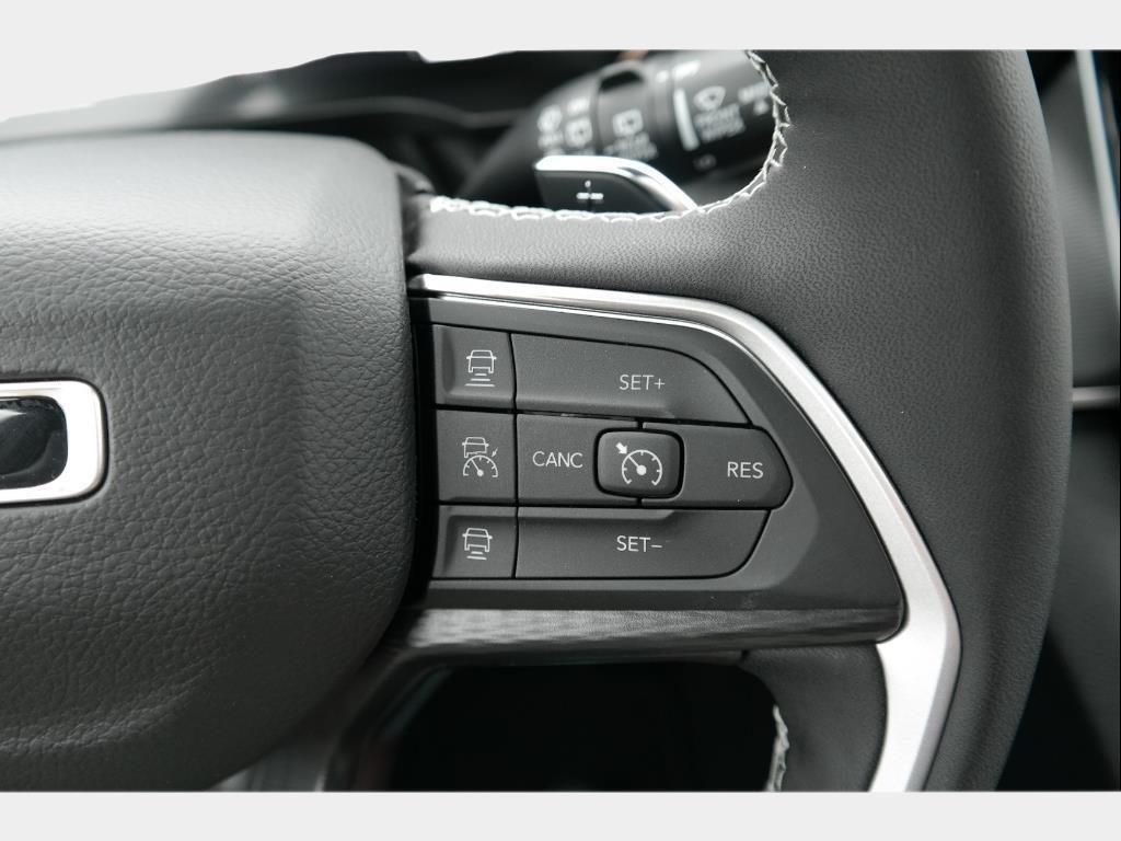new 2025 Jeep Grand Cherokee car, priced at $33,482
