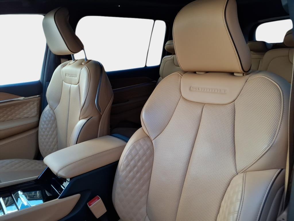 used 2024 Jeep Grand Cherokee L car, priced at $47,966