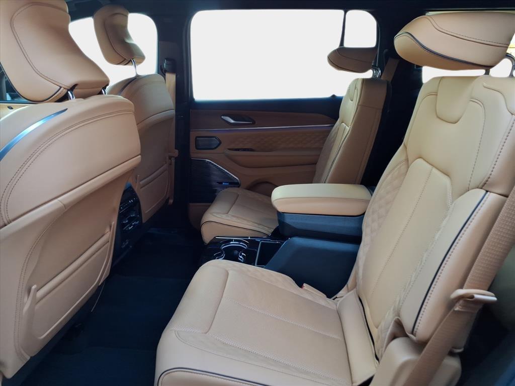 used 2024 Jeep Grand Cherokee L car, priced at $47,966