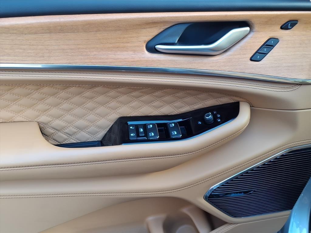 used 2024 Jeep Grand Cherokee L car, priced at $47,966