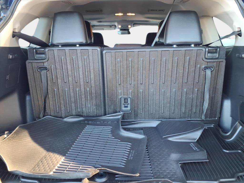 used 2022 Toyota Highlander car, priced at $35,400