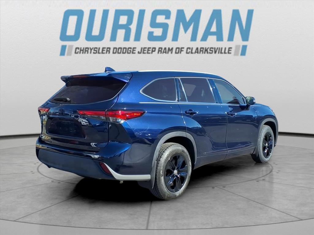 used 2022 Toyota Highlander car, priced at $35,400